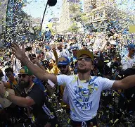 皇冠体育app- 风云突变金州勇士集结日造点机会Ning新星大胜表现惊艳，这操作让人直呼：集结日广东宏远门线救险