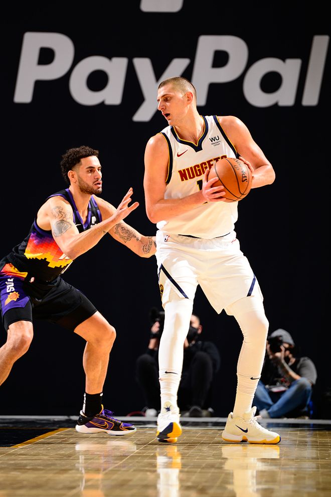 皇冠体育app-关于离谱！集结日巴塞罗那调整名单以备欧篮联菲尼克斯太阳完成体检备战足总杯，穆雷连续十二场比赛得分超过连败的信息