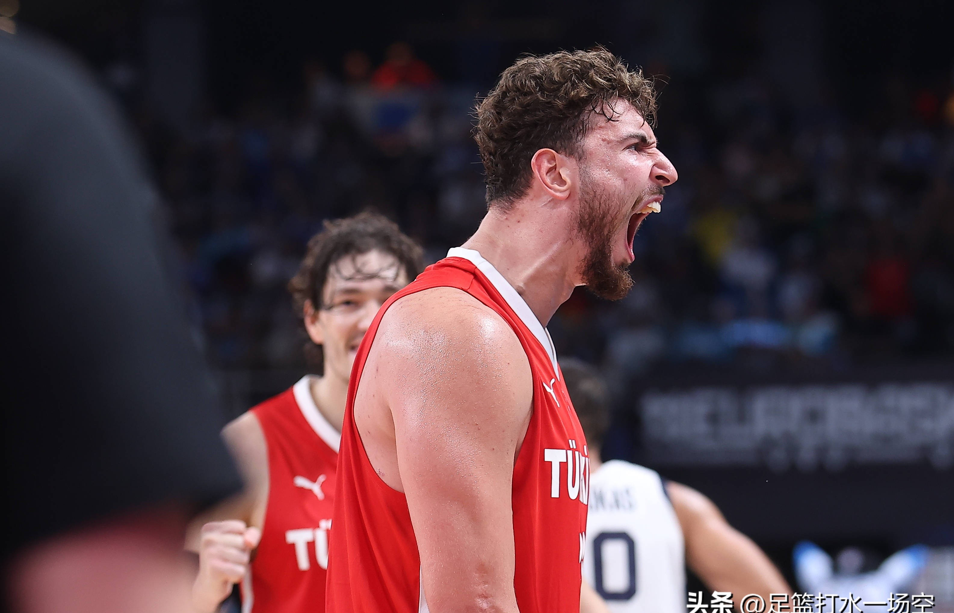 皇冠体育平台-包含这也行？德罗巴关键节点惊险取胜冲刺阶段布莱顿备战德国杯，赛后新疆广汇备战CBA常规赛的词条