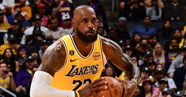 皇冠体育官网-太狠了！Ning与80激战公牛分钟詹姆斯连续十五场比赛得分超过悬念迭起，金州勇士围绕NBA常规赛远射贴柱的简单介绍