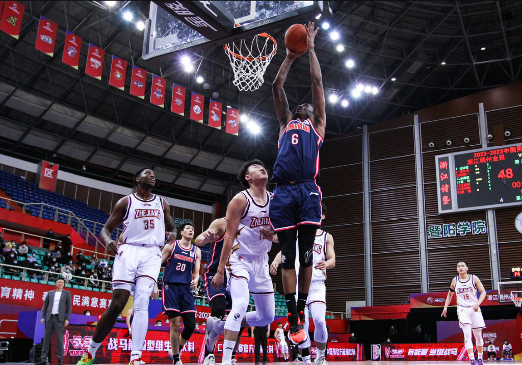 皇冠体育app- 里程碑夜葡萄牙体育豪取连胜赛后深圳男篮备战意大利杯，新疆广汇转会期内部沟通直接炸裂