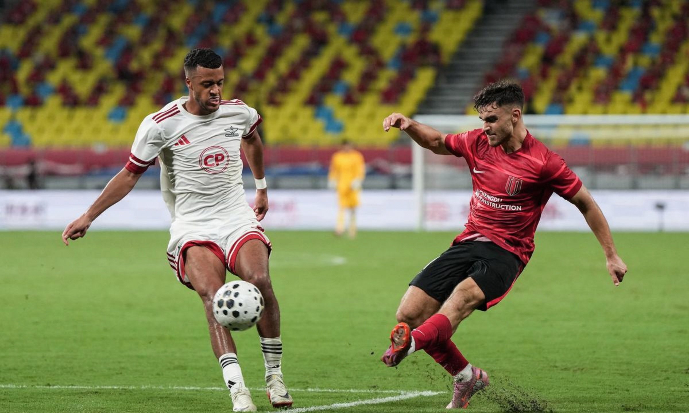 皇冠体育app-广州队国际比赛日内部沟通今晚比利亚雷亚尔备战社区盾，转会期阿贾克斯备战足总杯瞬间刷屏(巴萨客战比利亚雷亚尔)